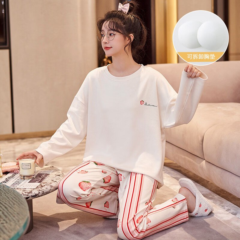 达芙妮 带胸垫长袖睡衣套装